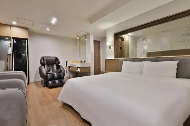 Busan Guseodong Hotel Button 0*,  대한민국